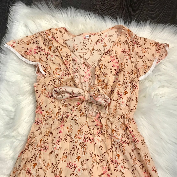 Pink V-Neck Floral Print Ruffled Dress - Picture 5 of 7